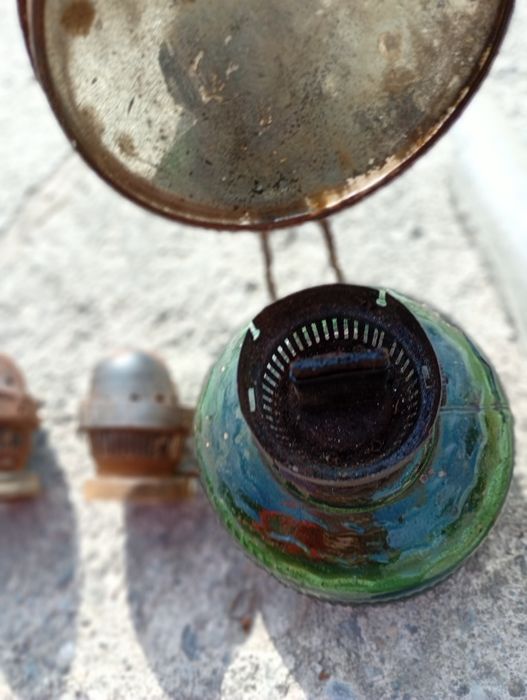 Lampa gaz veche funcțională
