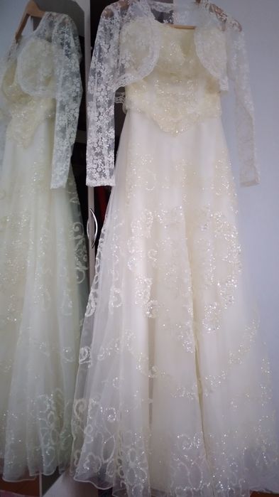 Платье свадебное.