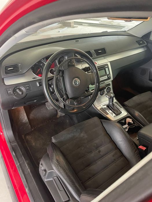 VW Passat cu comenzi pe volan pentru persoane cu handicap, locomotorii