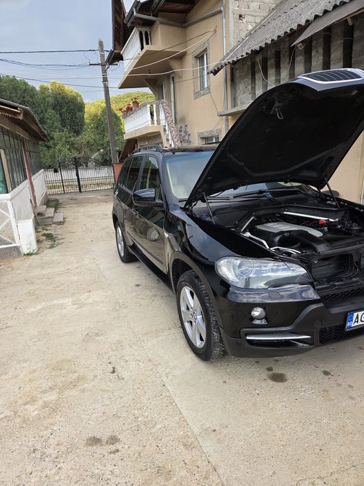 Vând bmw x5 e70 acte la zi