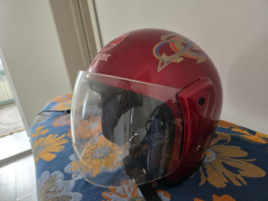 Продаю шлем новый