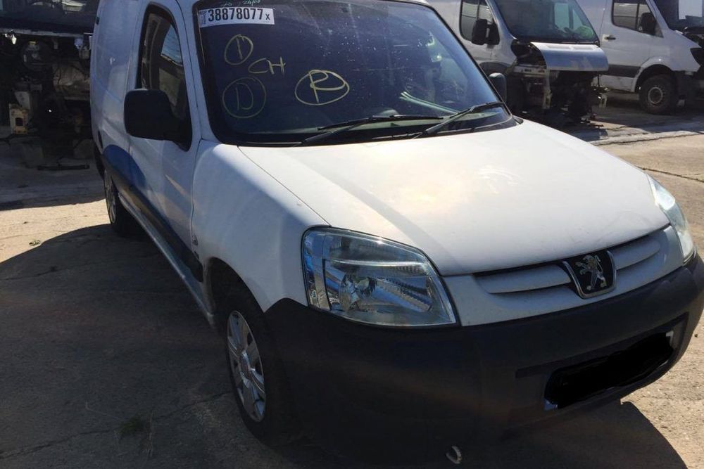 Dezmembrez Peugeot Partner 1.6 2003 - 2009