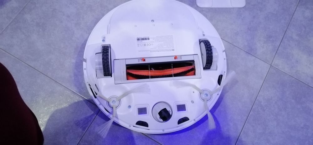 Mi Robot Vacuum-Mop Essential