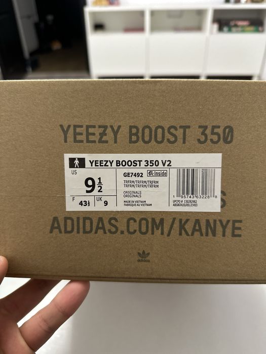 Yeezy Boost 350 V2