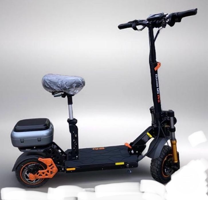 Продам самокат Kugoo.