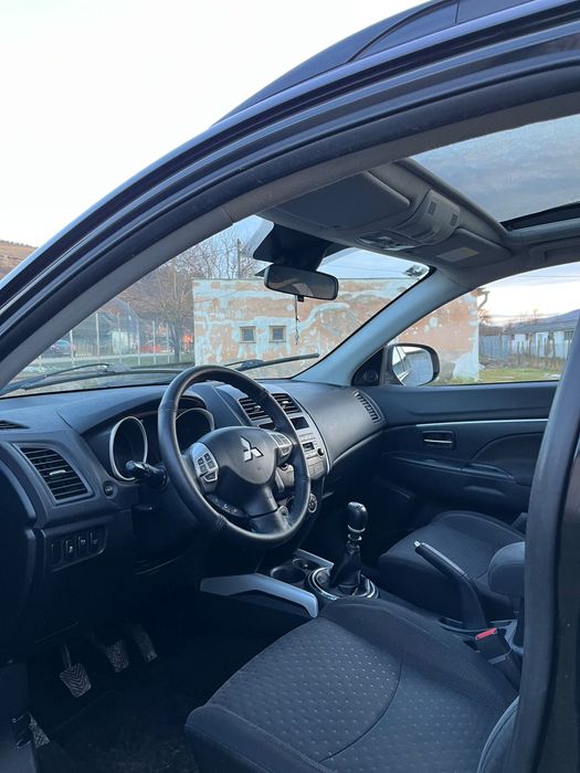 Vând Mitsubishi Asx recent intrat în țară
