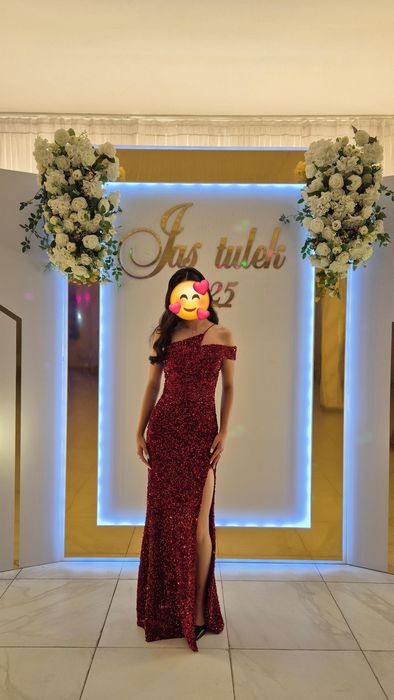 Платье вечернее.