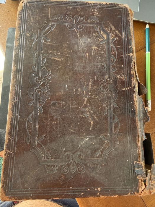 Vand carte veche(biblie in limba greaca)