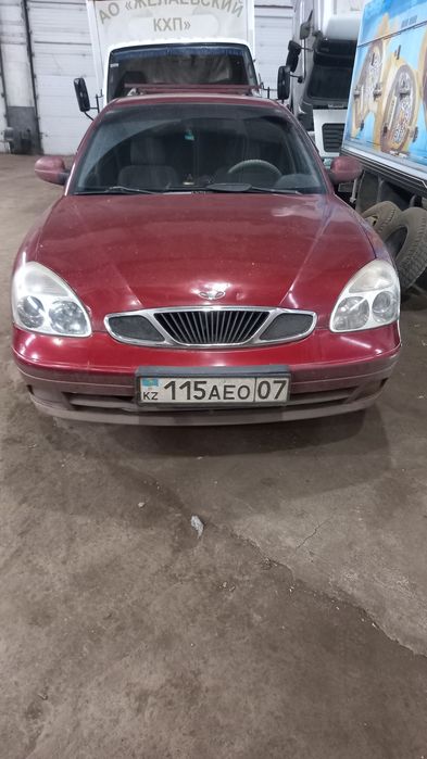Продам машину Дэу Нубира 1.8