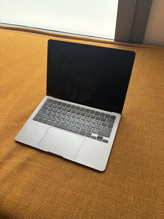 Продаю macbook air M3 24/512 gb