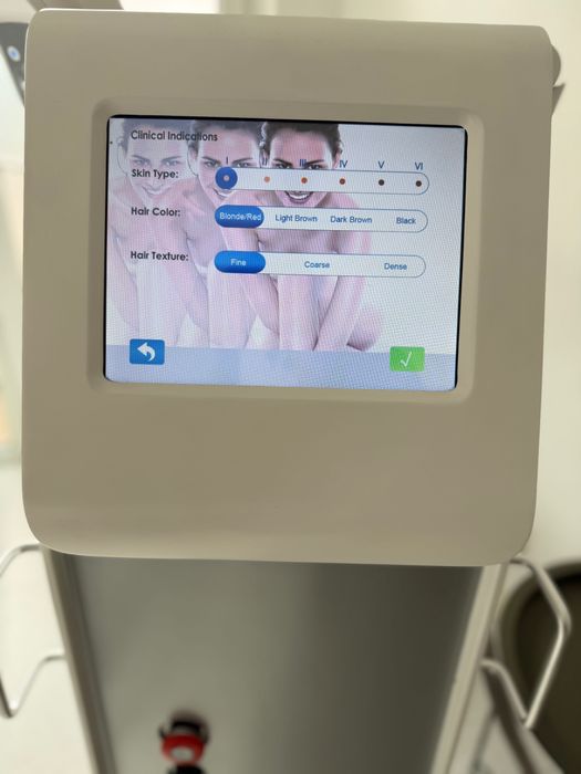 Vând echipament epilare definitivă Laser