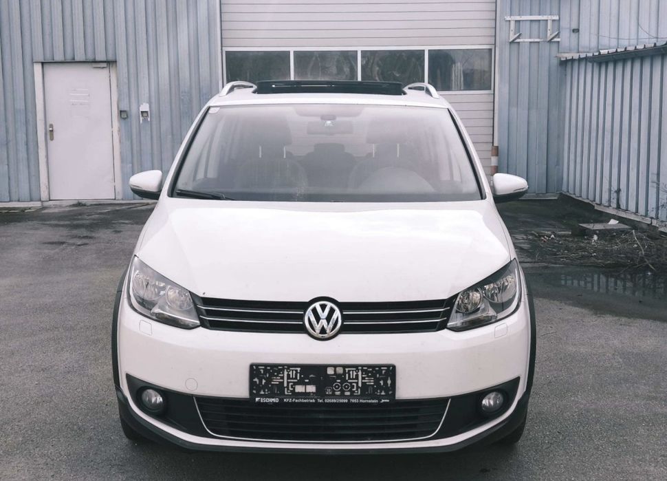 Volkswagen Touran Cross 2.0 Tdi 140 cp 2012 Euro 5