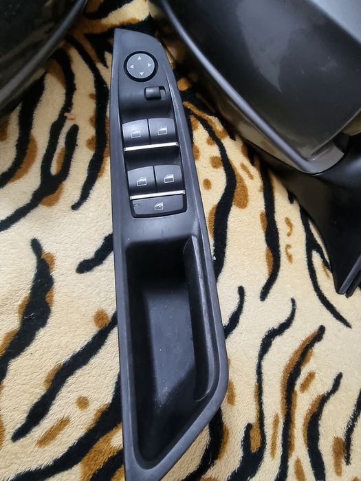 Oglinzi bmw f10/f11  si maner cu comanda geamuri