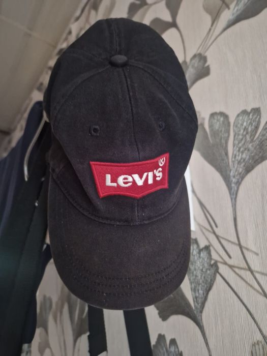 Бейсболка Levis.