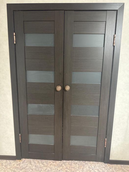 Меж ком двери есіктер