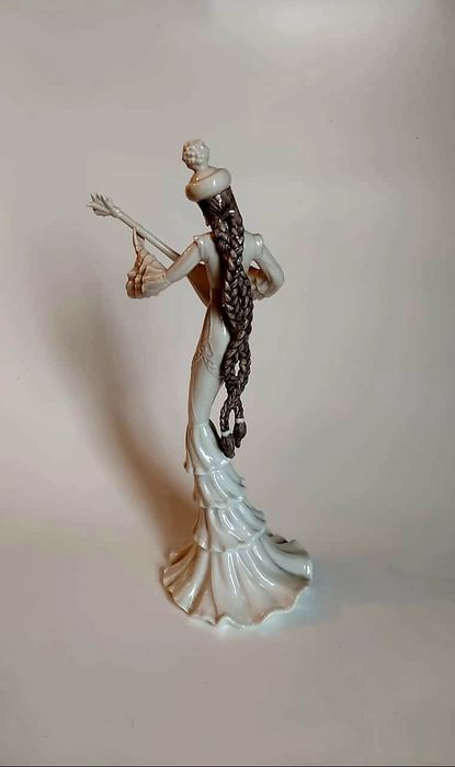 Статуэтка "Казашка с домброй ЭКСКЛЮЗИВ!