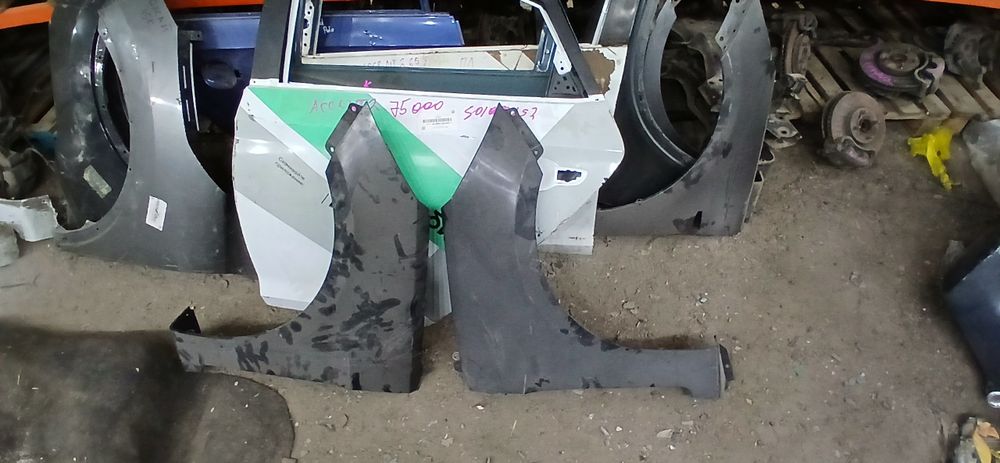 Крылья на акцент крыло кырла на Hyundai Accent Solaris 10-17