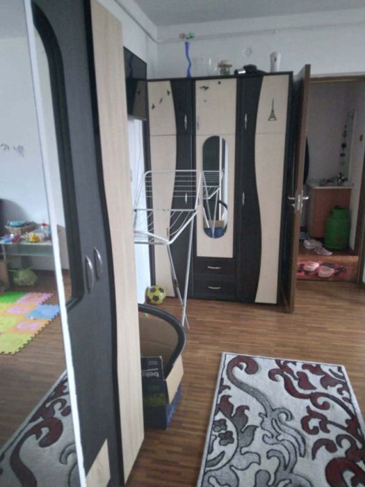 Vând apartamet cu 2 camere in Motru