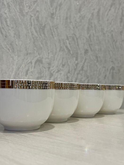 Продам набор кружек со стразами!