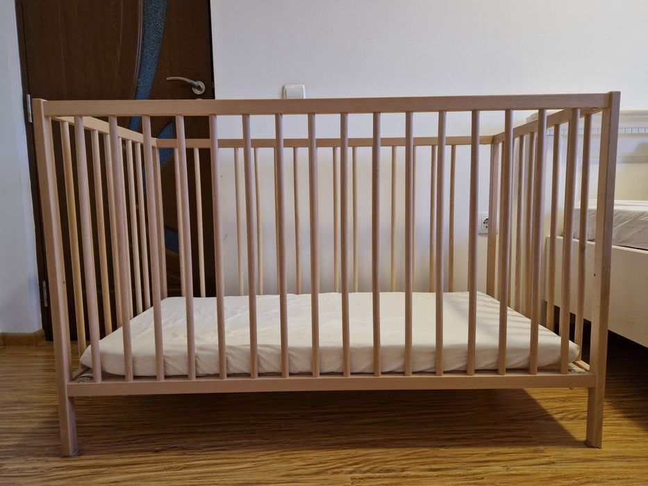 Pătuț bebeluș lemn