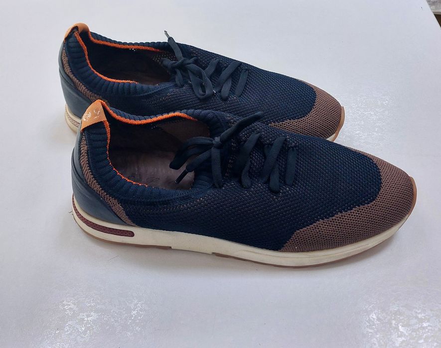 Продам мужские кроссовки