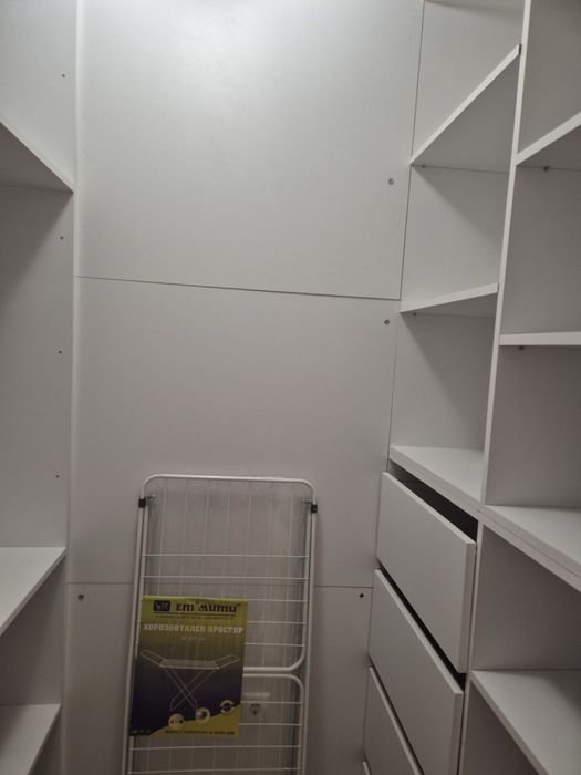 Дава се под наем Двустаен апартамент в Плевен, Идеален център - 85 кв.м за 510 € - Снимка #3