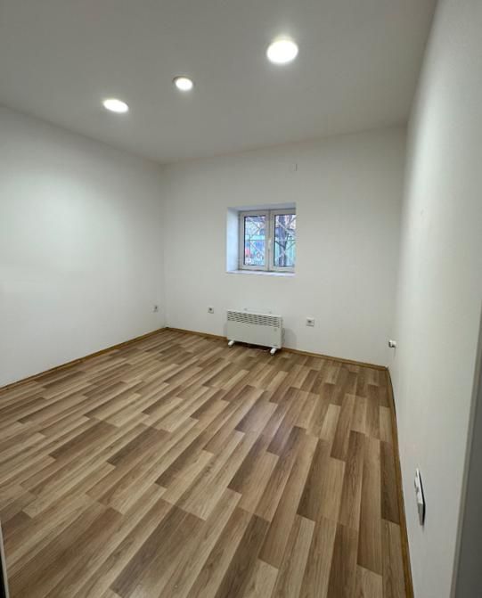 Дава се под наем Четиристаен апартамент в София, Център - 99 кв.м за 1199 € - Снимка #2