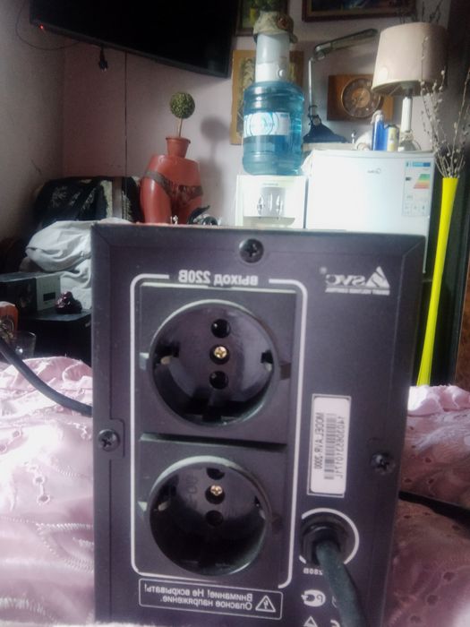 Продам стабилизатор напряжения