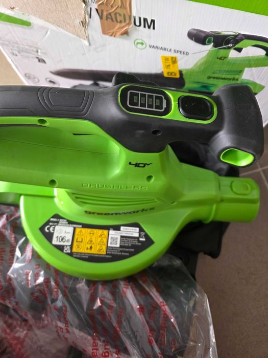 Aspirator/Suflantă de frunze Greenworks cu baterie de 40 V și motor fără perii, 370 km/h, 14,17 m³/min, sac de colectare de 45 L