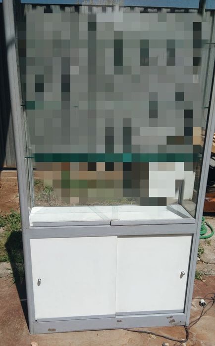 Витрины разные, для посуды/ювелирки