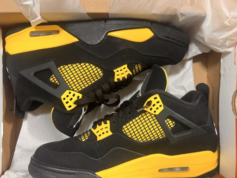 Jordan 4 yellow thunder