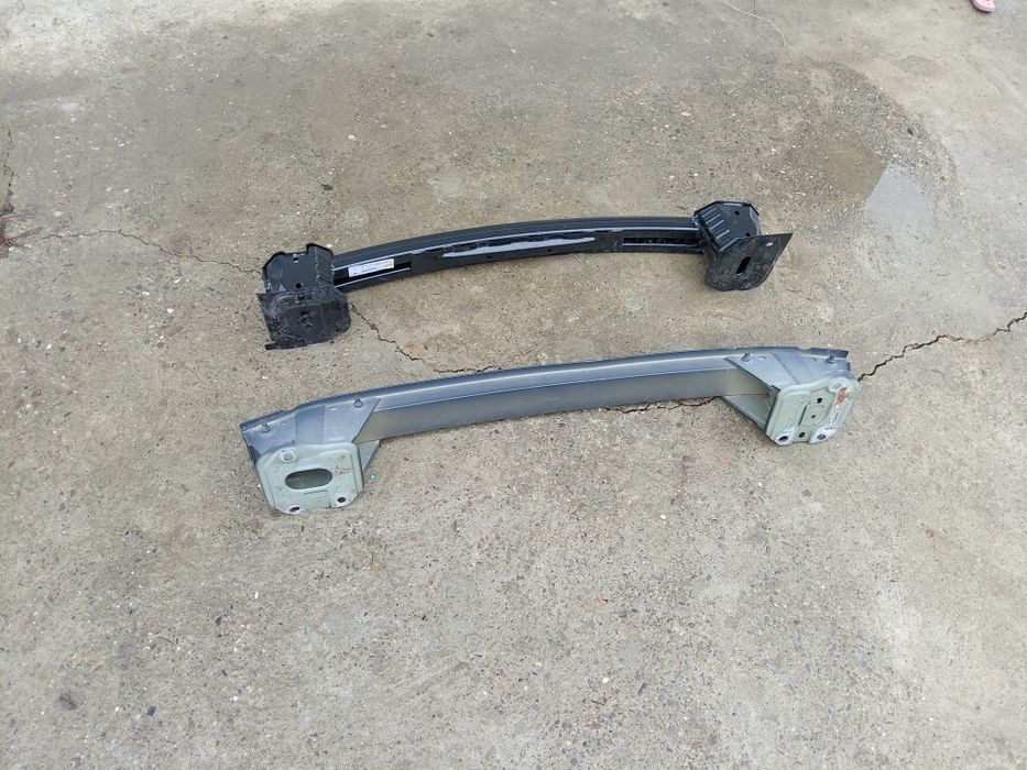 Vând armatura, întăritura spate volvo xc40, S90 V90 în stare bună xc90