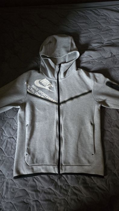 Nike Sportswear Tech Fleece Graphic Full-Zip