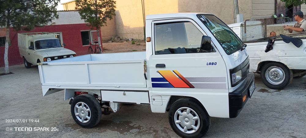 Moshina idiyal haydashga taxlangan