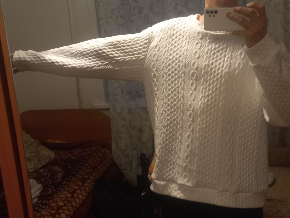 Белый свитшот новый