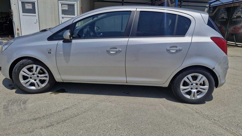 Opel Corsa motor 1.2 Benzina Cutie Automata an 2010 Euro 5