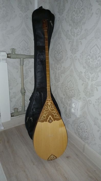 Домбыра өте жақсы жағдайда