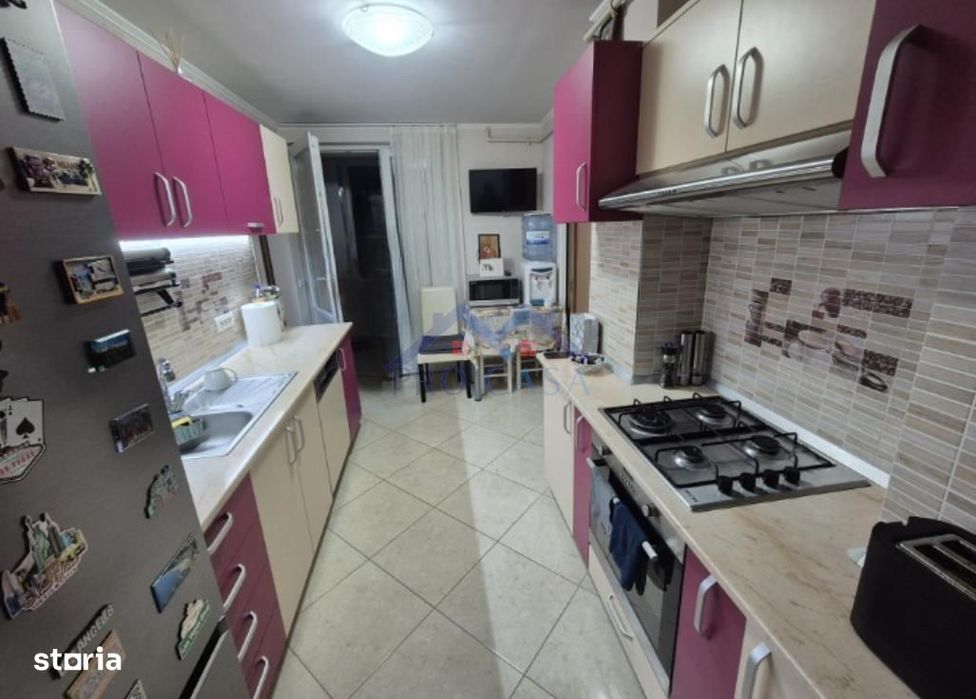 Apartamet 4 camere, decomandat,2 bai, Ampoi 3, 2 locuri parcare