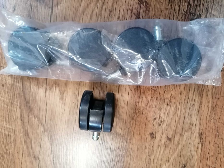 ChairPro стандартни колелца 5 броя за мек под или мокет