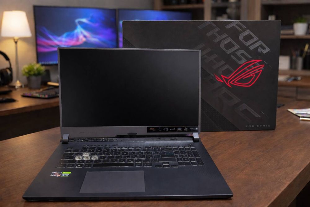 Asus Rog Strix G713RM (R7-6800H/RTX3060/2TB/16GB/360Hz)