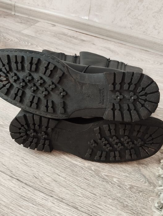 Продам зимнии сапоги