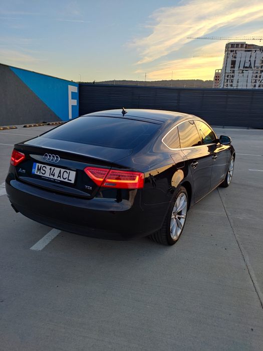 Vând Audi a5 2.0 tdi 2013