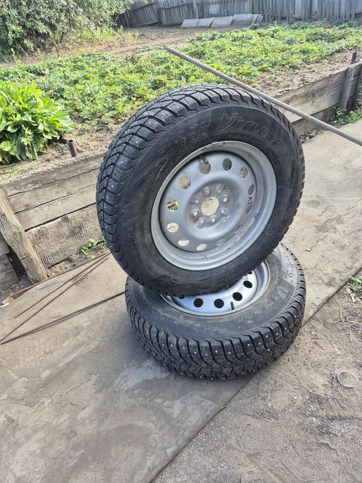 Шины зимние шипованные