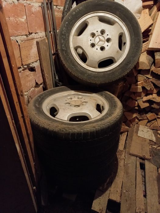 Летни гуми и джанти 15-ки Мерцедес