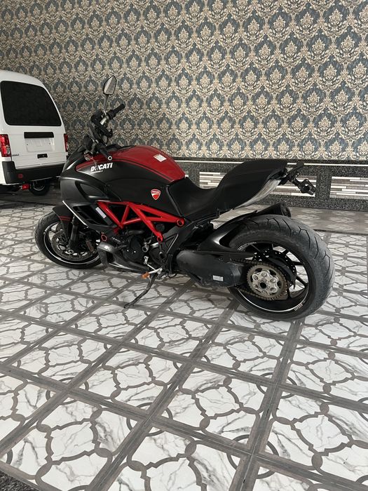 ducati diavel 2013 Carbon xolat idyal 100%