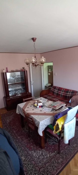 Apartament 2 camere etaj 3 Sagului