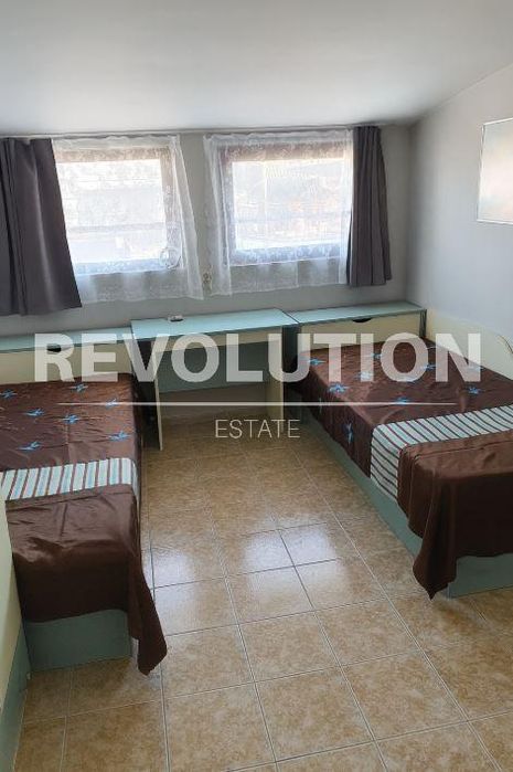 Дава се под наем Едностаен апартамент в Варна, ВИНС - 30 кв.м за 225 € - Снимка #3