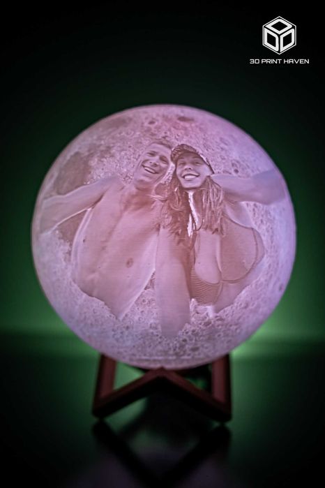 Персонализирана Лунна Лампа - Уникален подарък за всеки повод!