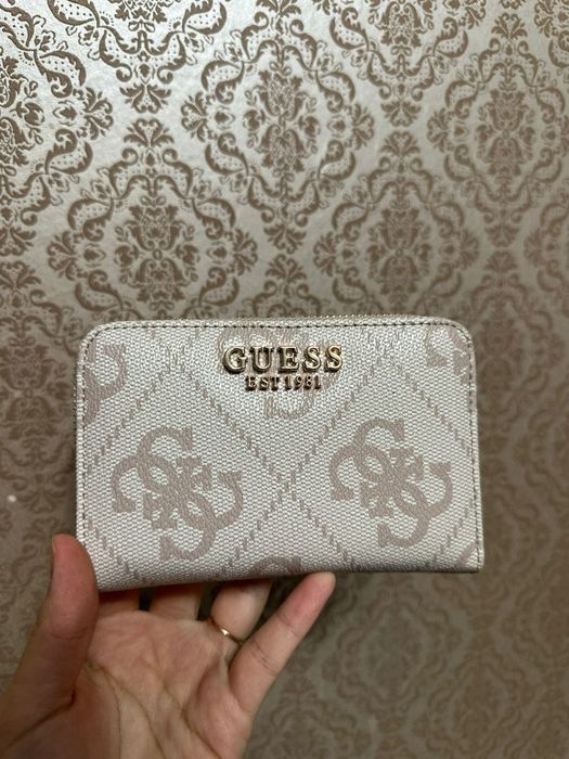 Женский кошелёк Guess