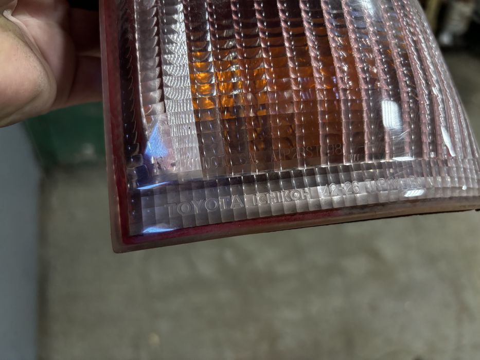 Продам фонарь рав 4 задний правый